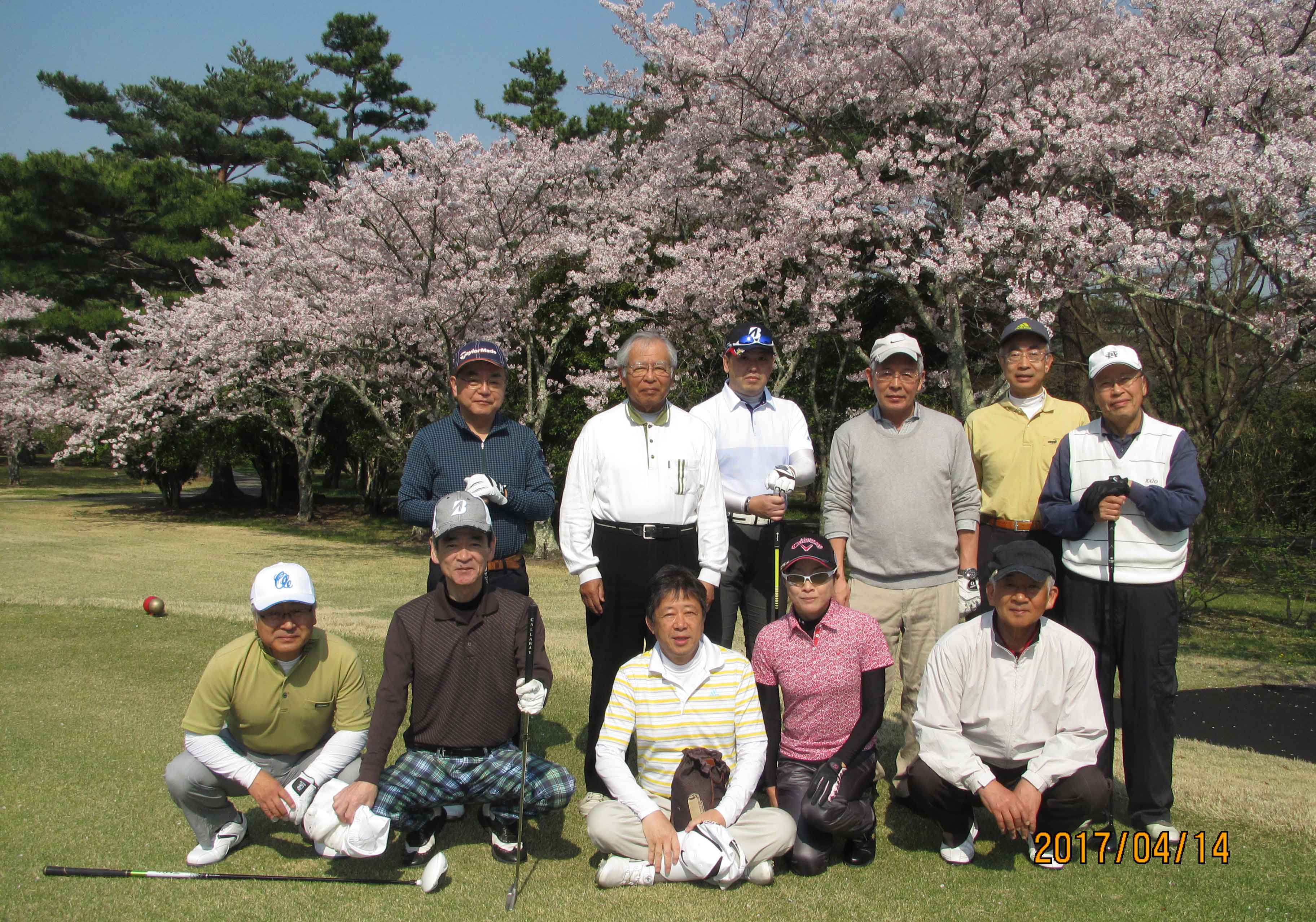 photo4月札幌支部との交歓ゴルフ